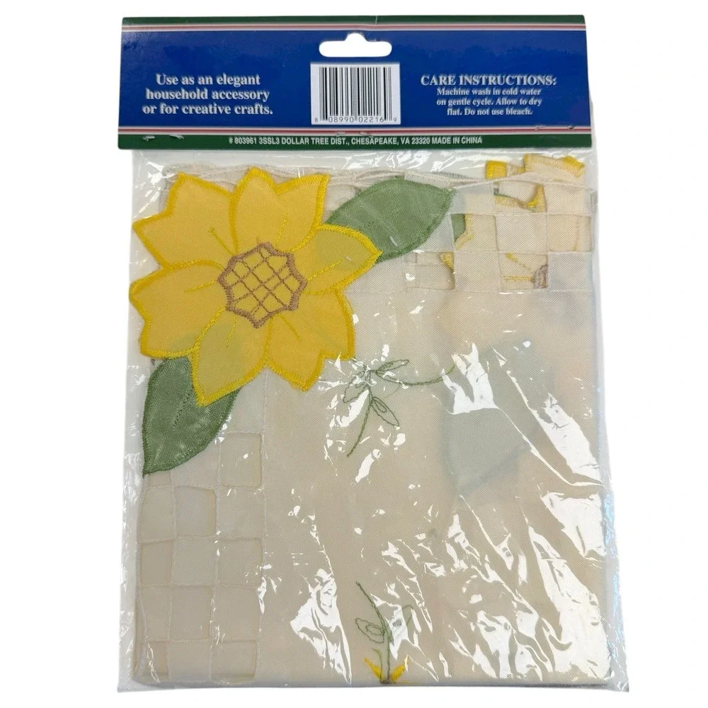 Vintage Hand Crafted Crocheted Lace Doily Sunflower White/Yellow 14